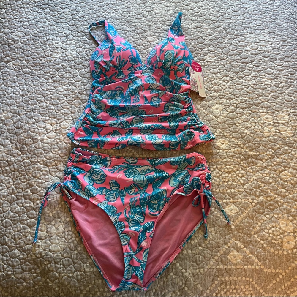 Stella Parker Pink and Blue Bikini Set. Too is Small bottoms are large. NWT.
